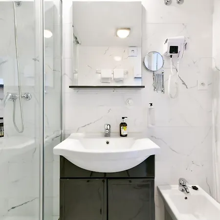 Logis Hotel&restaurant Bergeret Sport Hotel Hendaye