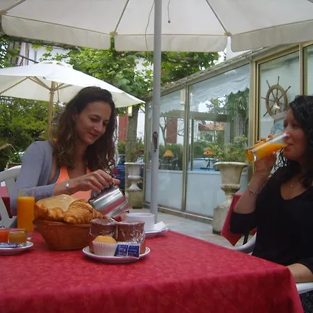 Hotel Logis Hotel&restaurant Bergeret Sport