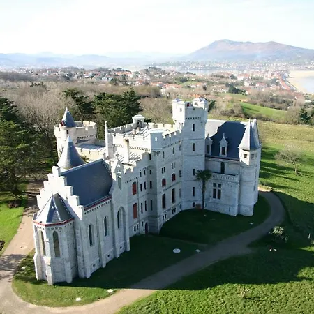 Отель Logis & Restaurant Bergeret Sport Андай