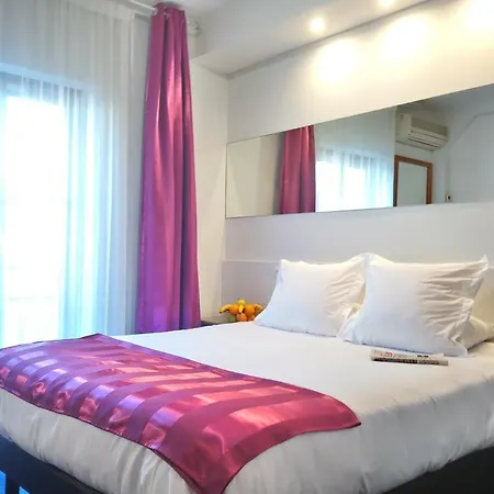 Hotel Logis & Restaurant Bergeret Sport 3*