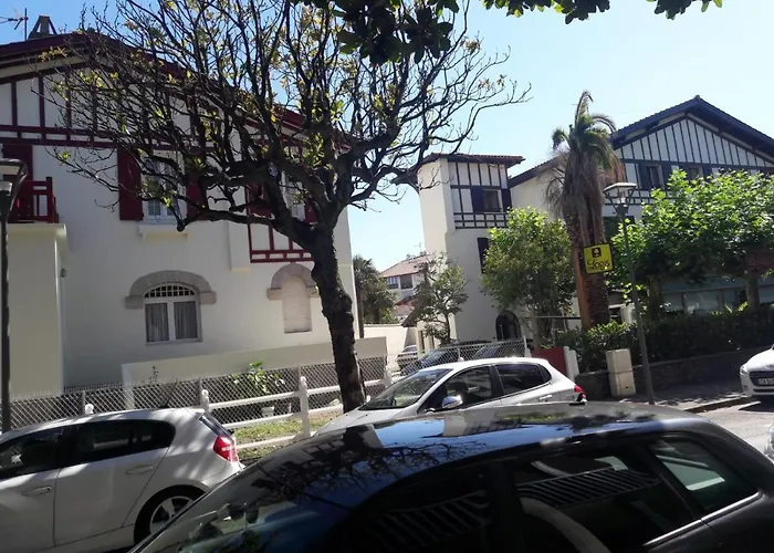 Logis & Restaurant Bergeret Sport Otel Hendaye