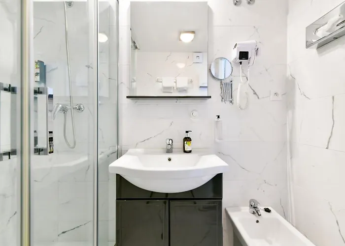 Logis & Restaurant Bergeret Sport Otel Hendaye