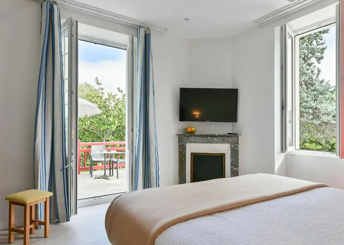 Logis & Restaurant Bergeret Sport Otel Hendaye