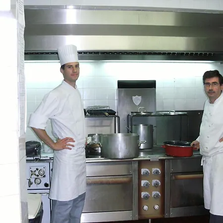 Hotel Logis & Restaurant Bergeret Sport Hendaya